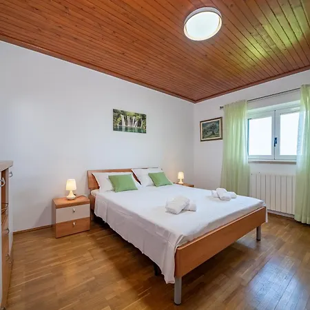 Holiday home Ivana Selca (Brac)
